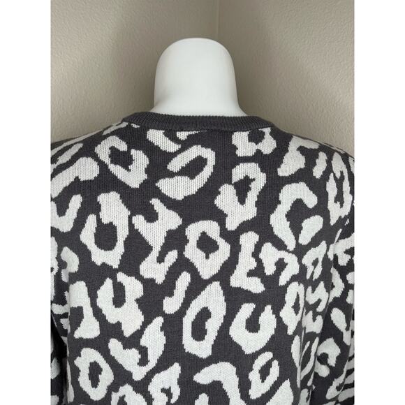 LANE BRYANT Dark Gray & White Leopard Print Crewneck Sweater Size 18 - Picture 10 of 16